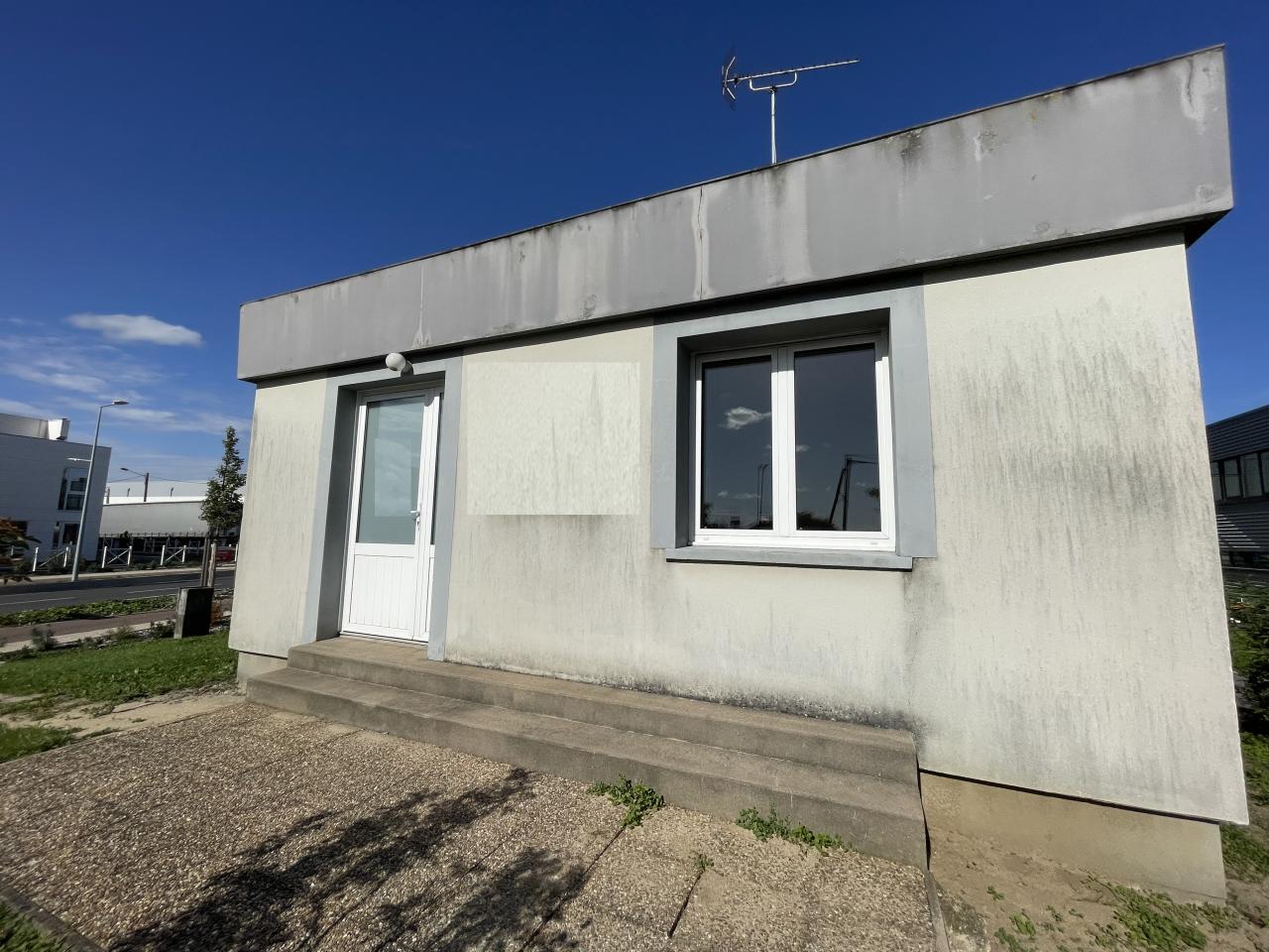 Local d'activité Saint-Jean-de-la-Ruelle 438m² Location local d'activité Saint-Jean-de-la-Ruelle Loiret OLACT2427599 1